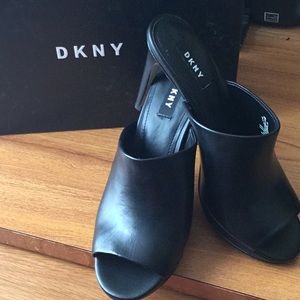 DKNY sandal black